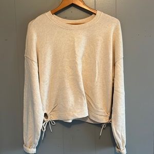 NWOT AERIE CREAM COLORED SWEATSHIRT